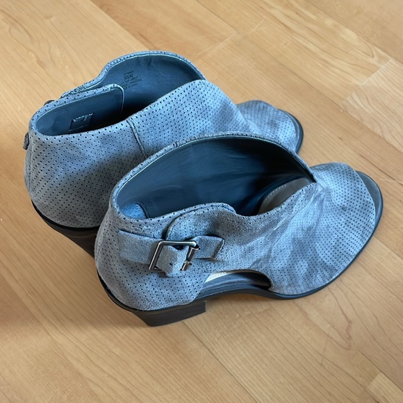 Vince Camuto suede pinhole mule booties heels - Picture 3 of 11